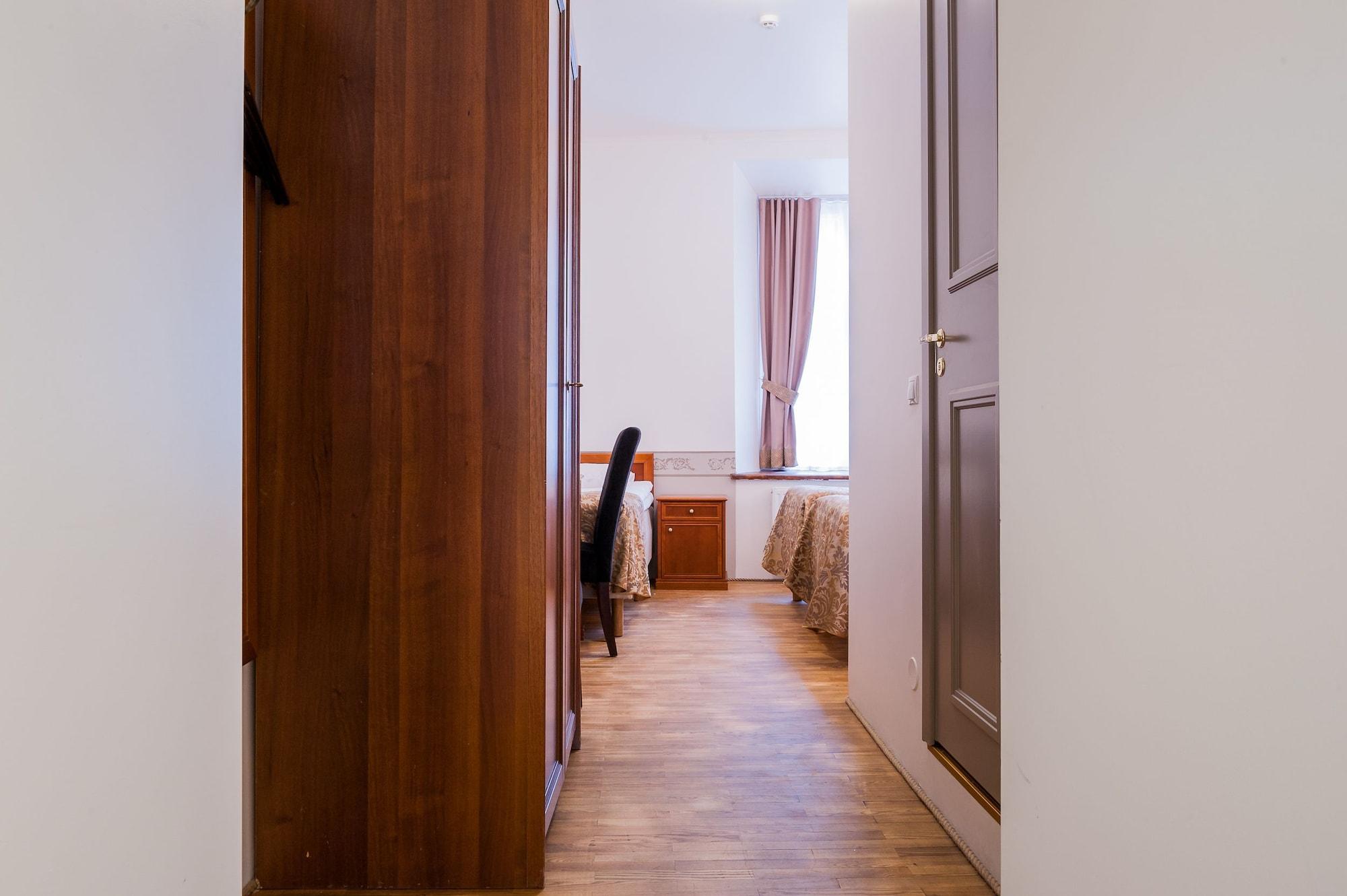 Three Crowns Residents 3* Reval