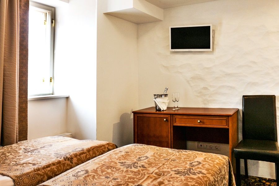 Hotel Three Crowns Residents 3*
