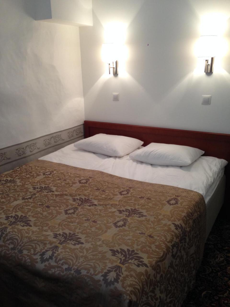 Three Crowns Residents Hotel