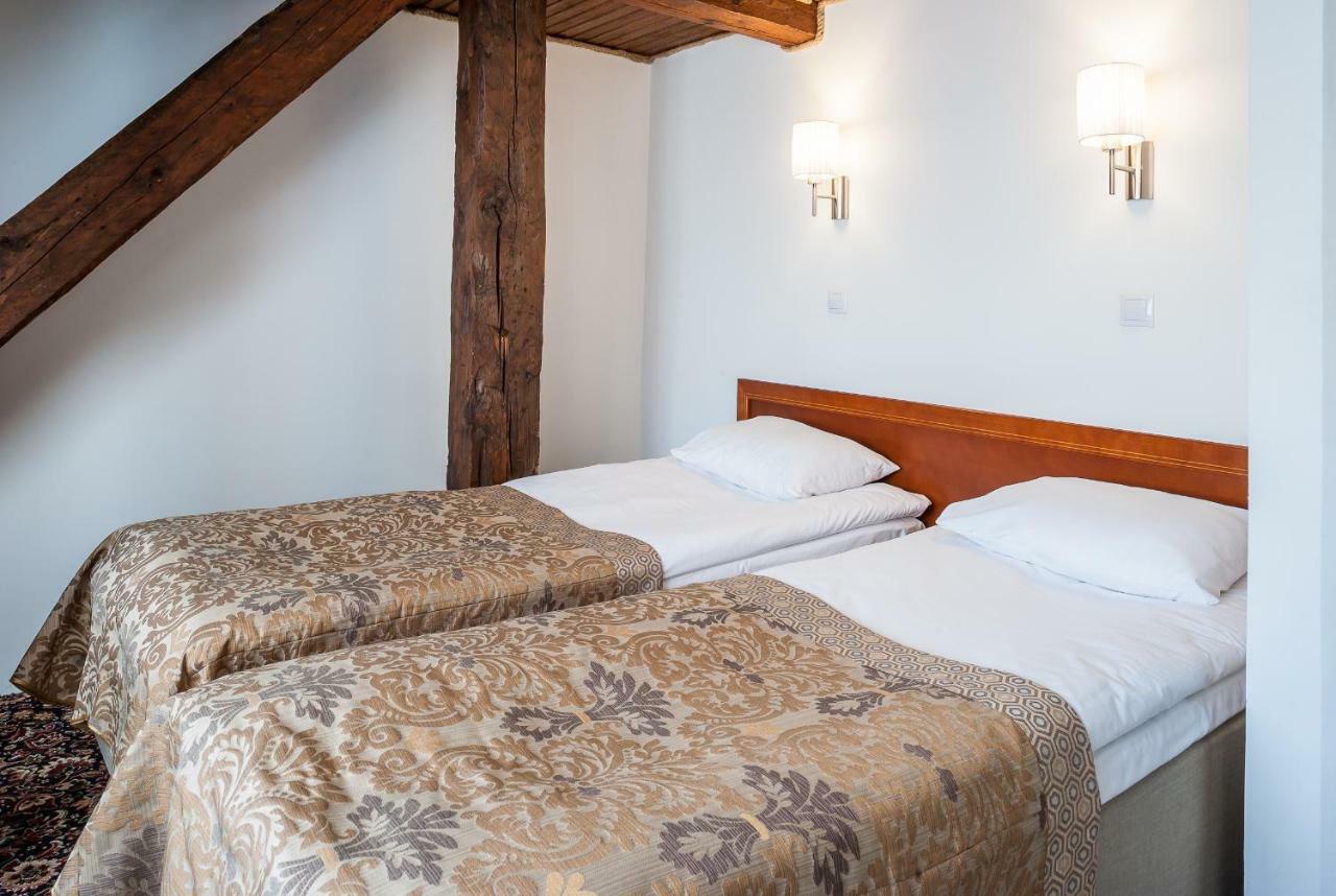 Three Crowns Residents Hotel